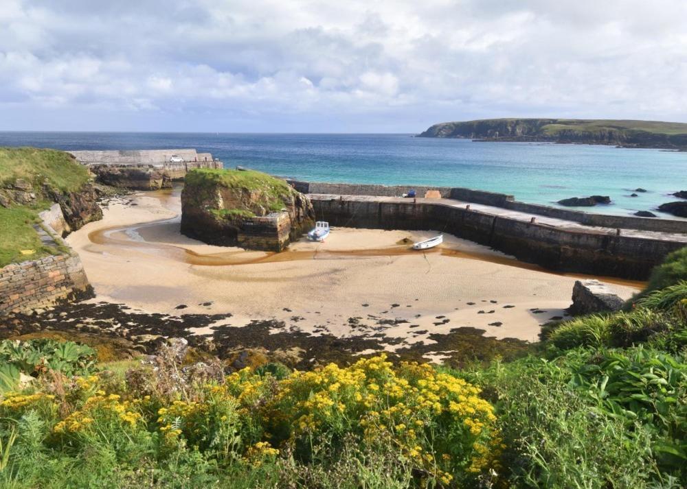 Road End Cottage Port of Ness Luaran gambar